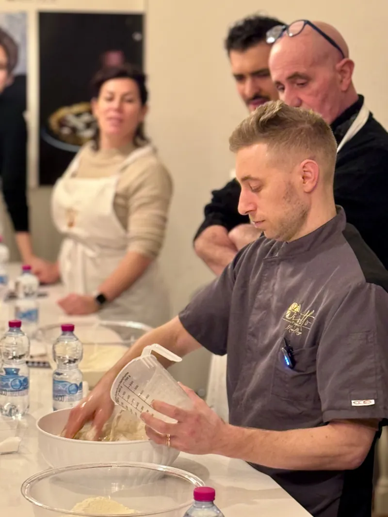 Marco Manzi forma un gruppo di pizzaioli